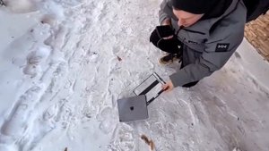 Люсик, разбил айпад Вели ????