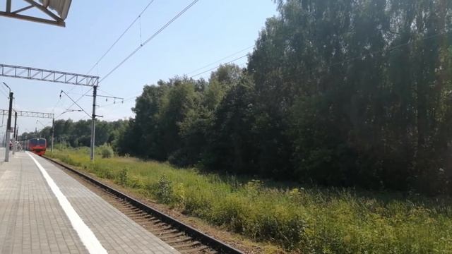 Эд4м-0295 следует по 4 пути пл. Золотово смотреть онлайн