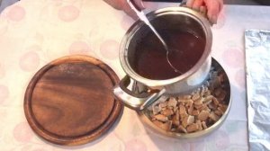 Как сделать шоколадную колбасу? Приготовить шоколадную колбаску - проще некуда!