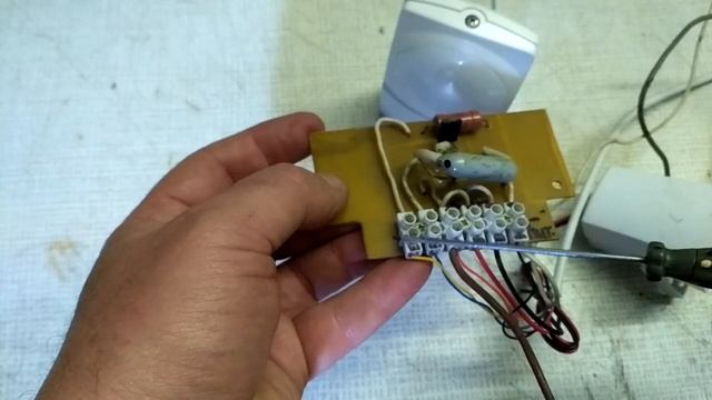 Простая звуковая сигнализация