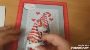 Новогодняя игрушка из бисера (гномик)