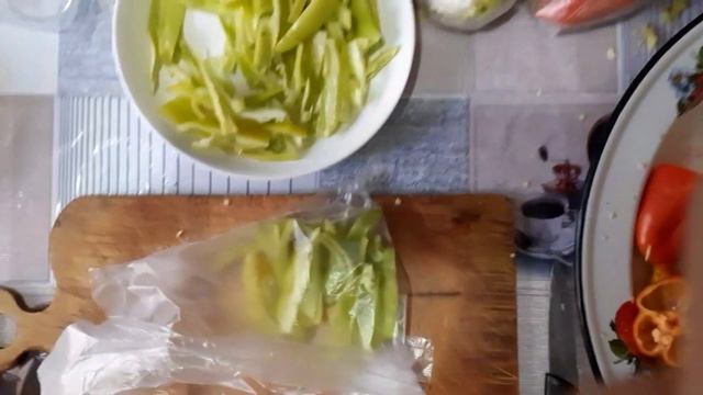 Заморозки Болгарскии перца.Болгар бұрышын қатыру. смотреть онлайн