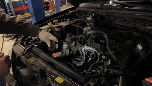 NISSAN PATHFINDER 2007 г 2,4 дизель пробег 320 тыс. Диагностика и замена цепи ГРМ. смотреть онлайн