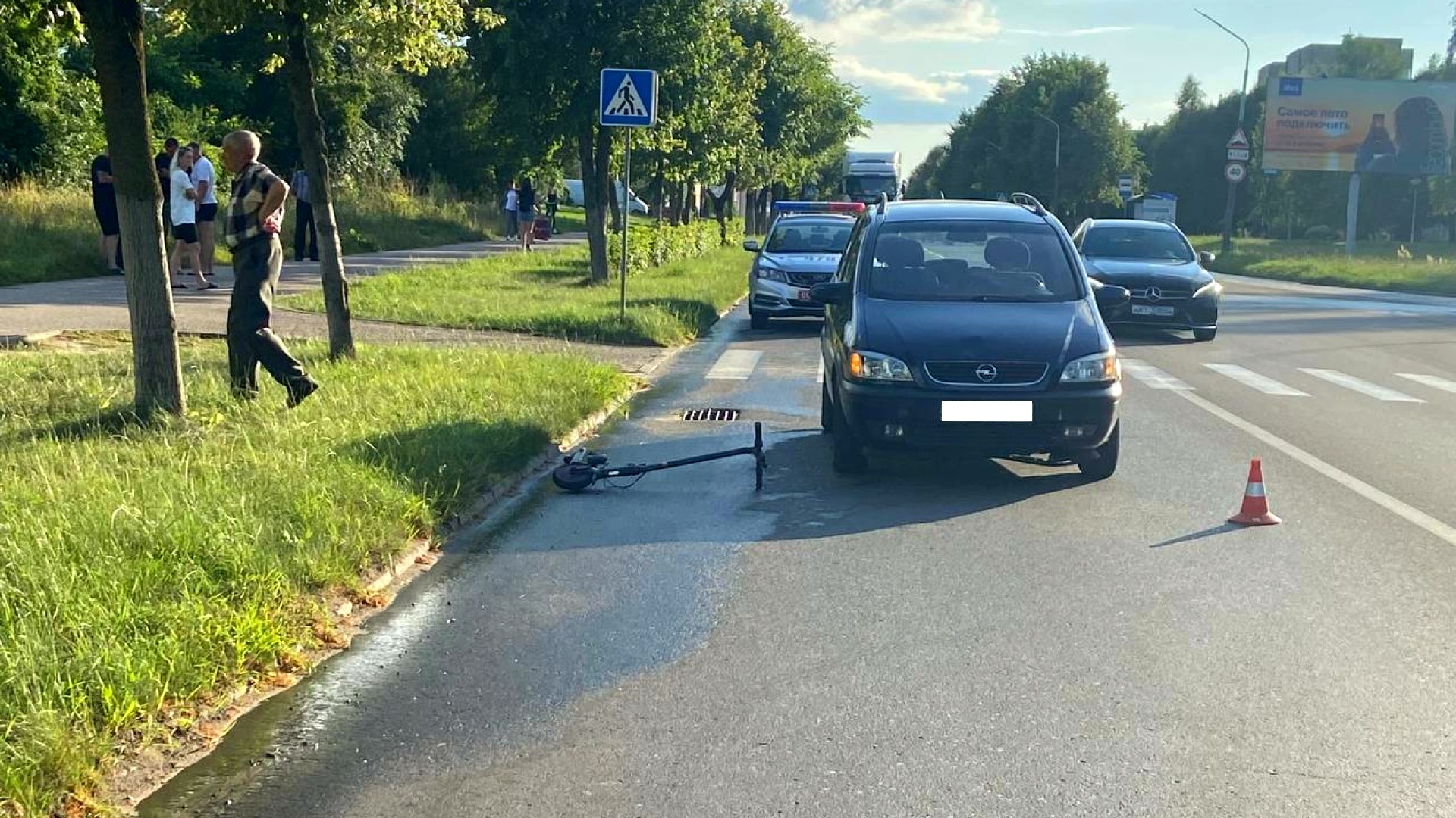 Сбили мальчика в находке. Пешеходный переход. Сбили мальчика на электросамокате.