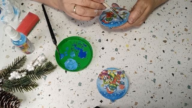 Подвеска на елку в технике декупаж  Елочная игрушка Дракончик. Мастер-класс.
