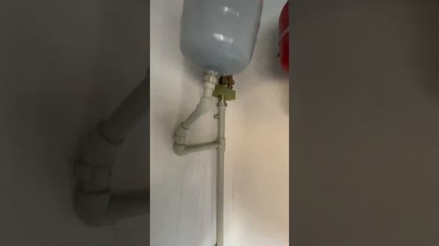 Так не надо крепить бак? смотреть онлайн