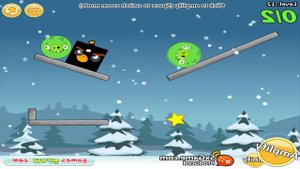 Angry Birds Kick Out Green Pigs - TRANSFORM TWO SQUARE BIRDS TO BIG TO KICK OUT PIGGIES!
