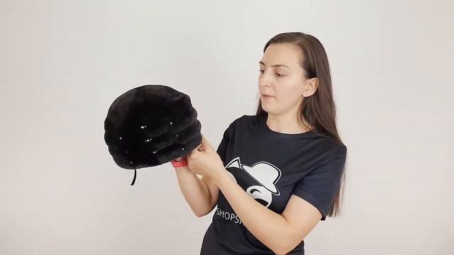 Шапка, Кайла Черная