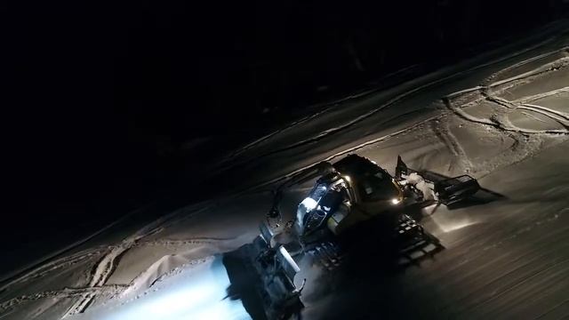 Подготовка горнолыжных трасс в Вилючинске, Камчатка. Спортивная школа № 2. смотреть онлайн