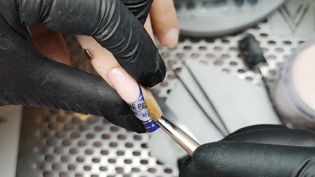 Наращивание ногтей акрилом. Креативный декоративный выкладной френч с газетой смотреть онлайн