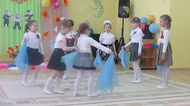 Танец "Синенький платочек"