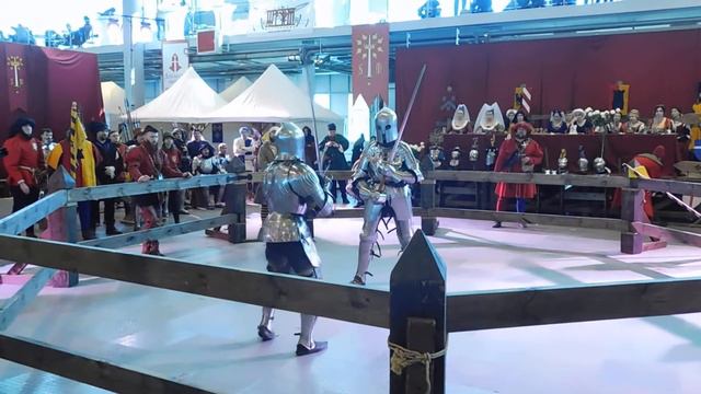 О подвижности рыцарей в полном доспехе. Реальный поединок двух пеших воинов