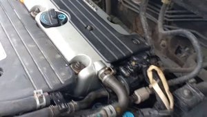 стук в двигателе хонда CRV