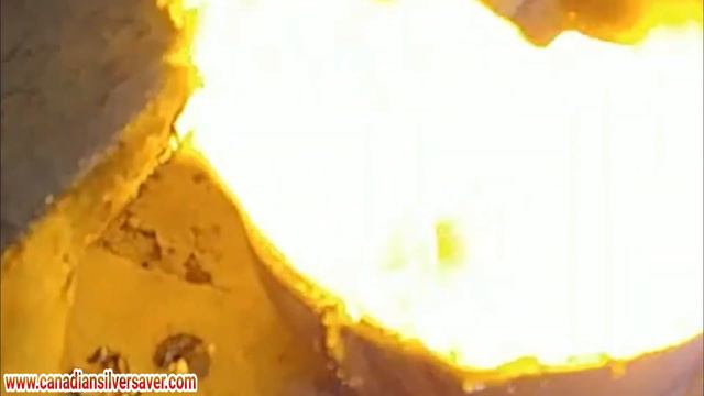 Hand pouring the 10 oz fine silver Beaver Block смотреть онлайн