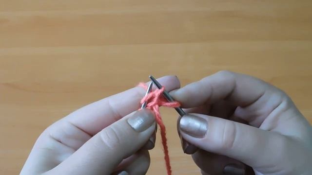 Как вязать лицевые петли спицами / Уроки вязания для начинающих