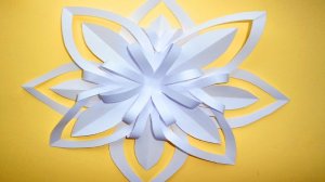 Объемная снежинка из бумаги. Новогодние поделки