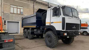 Самосвал с задней разгрузкой МАЗ - грузоподъемность 17,5 тонн, мощность двигателя 418 л.с.