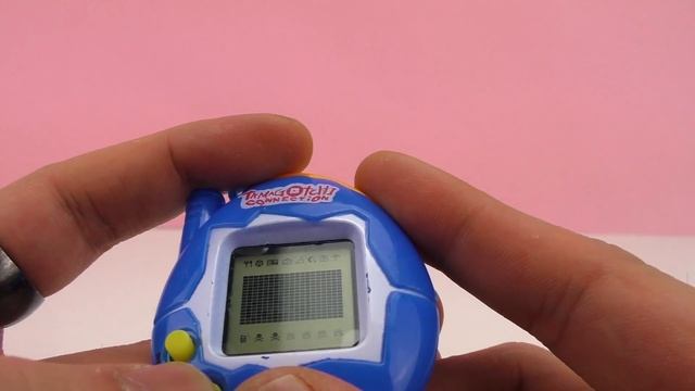 Il miglior giocattolo delgli anni 90 - uovo Tamagotchi italiano   guru