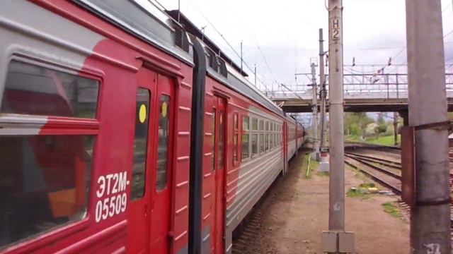 Тверская электричка ЭТ2М-055 прибывает на станцию Клин смотреть онлайн