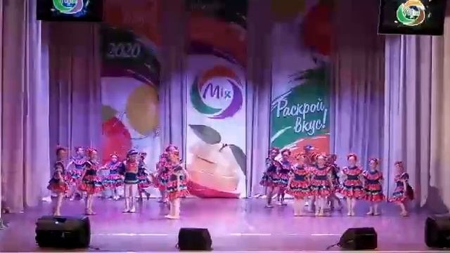 Коллектив "Капельки", танец "Детские потешки"