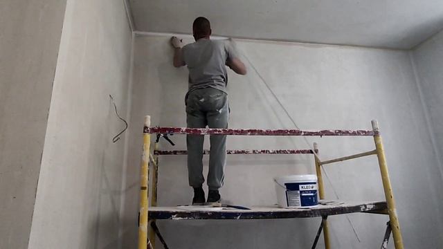 Проклейка примыкание перф.уголком,подготовка стены и потолка к проклейке стеклохолста. смотреть онлайн