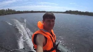Лодка пвх на моторе "Ветерок". Рыбалка в разлив.