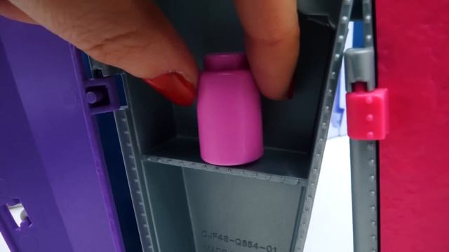 Монстер Хай и Барби в школе. Гаррот устроил поджог! Учительницу подставили? Шоу Я не хочу в школу 3 смотреть онлайн