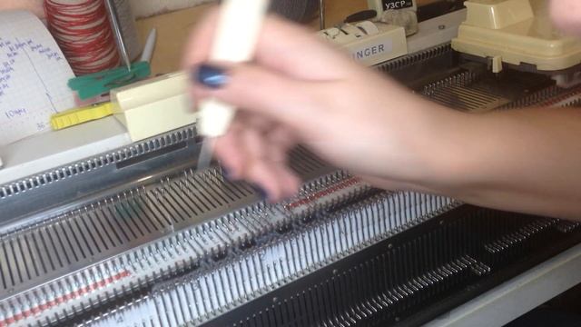 Носки с аранами на вязальной машине
