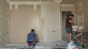 Механизированная шпаклевка стен