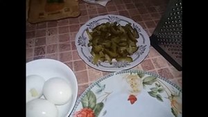 Нежный салат с куриной печенью