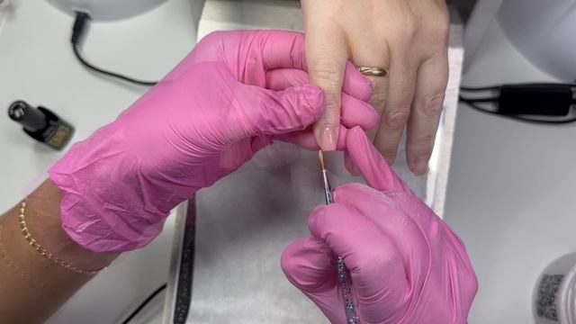 Коррекция ногтей гелем