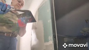 Как шпаклевать стены вокруг двери