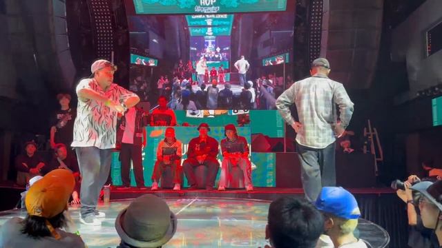 Funky Busterz - Viet Next Gene | Semi Final Popping | Poppin Panh vs NC Pop смотреть онлайн