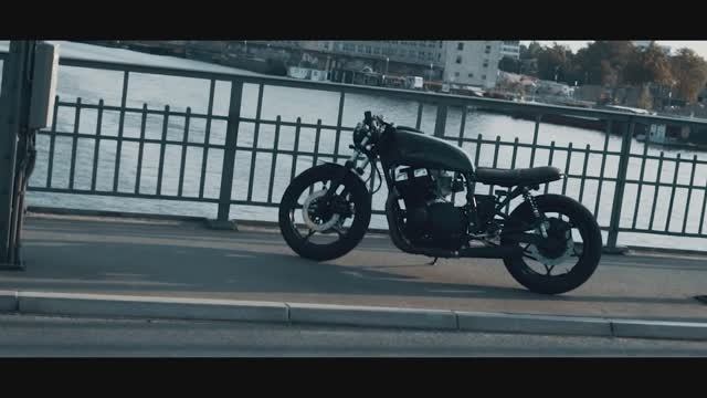 Rick's Caferacer (Zack Hemsey - The Way )