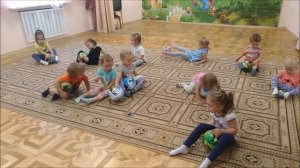 Упражнения с мячом. Дети 3 года