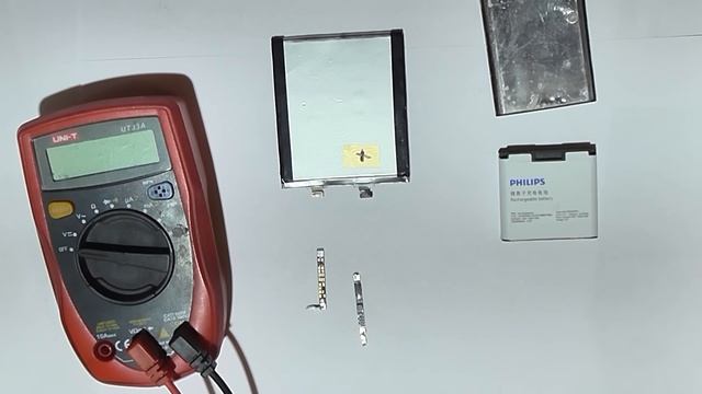 Зачем нужен третий контакт на аккумуляторе? Зачем нужен контроллер внутри аккумулятора?