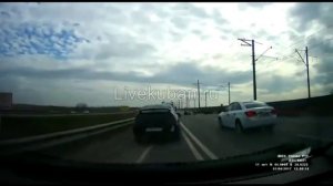 Парень с девушкой разбились на мотоцикле в Краснодаре