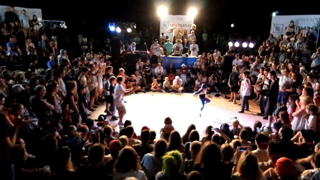 Ялта. Crew отборы bboy Чиж смотреть онлайн
