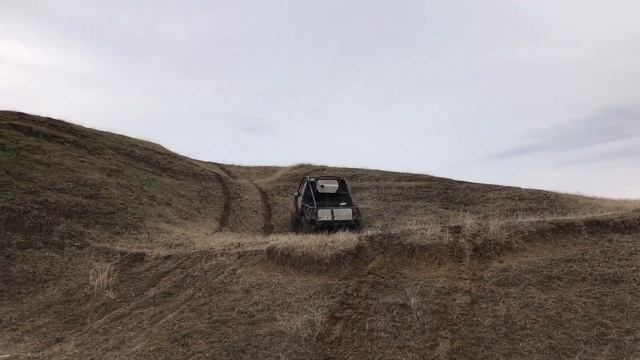 Suzuki X90 vs Uaz 469 vs Isuzu Trooper vs Toyota Hilux vs Suzuki Samurai vs GodZilla смотреть онлайн