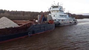 БУКСИР ОТА-933 С БАРЖОЙ.
