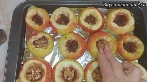 Запеченные яблоки  _Райский Сад_ с изюмом, медом и грецким орехом !!! .mp4