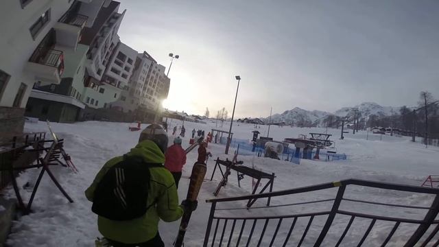 Роза Скай Инн до подъемника смотреть онлайн