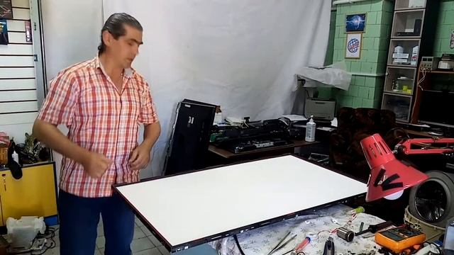 РЕМБЫТТЕХНИКА. Ремонт телевизора LG. (подсветка) смотреть онлайн