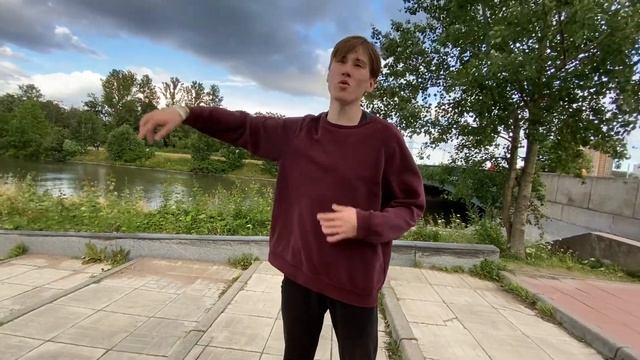 УПАЛ.Бабка выгоняет со спота. Паркур влог смотреть онлайн