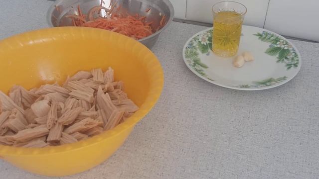 Корейский салат со спаржи и моркови