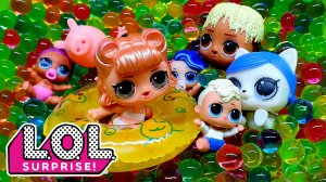 Малыши ЛОЛ купаются в АРБИЗАХ. Бассейн для кукол ЛОЛ