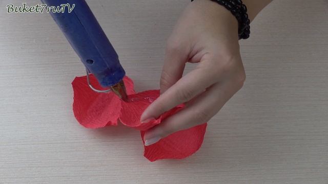 Как сделать бумажный цветок с конфетой МК Buket7ruTV