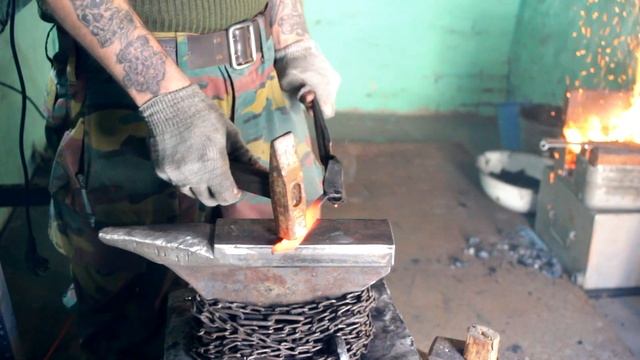 Ковка ножа из клапана | Forging knife from valve смотреть онлайн
