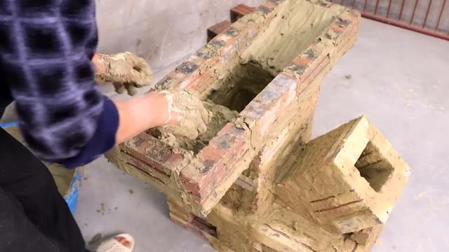 Traditional wood stove / How to make a 3-in-1 wood stove from red brick and clay смотреть онлайн
