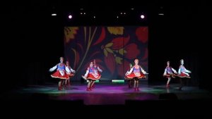 Народно-стилизованный танец "Рассыпуха"